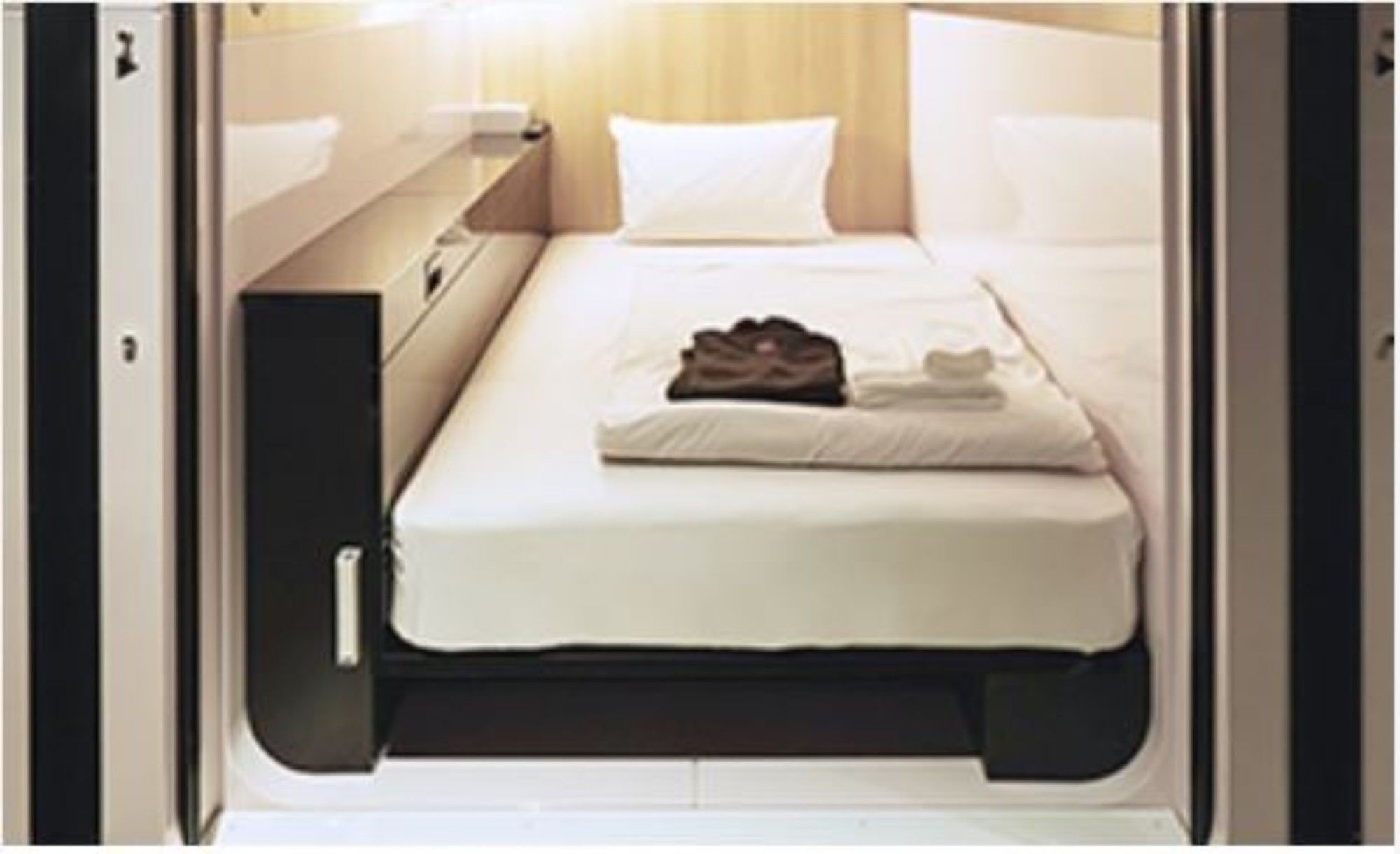 First Cabin Nihonbashi Suitengu Токіо Екстер'єр фото